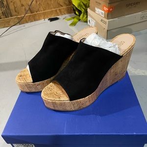 NWT Stuart Weitzman size 11 w Dustbag/Box